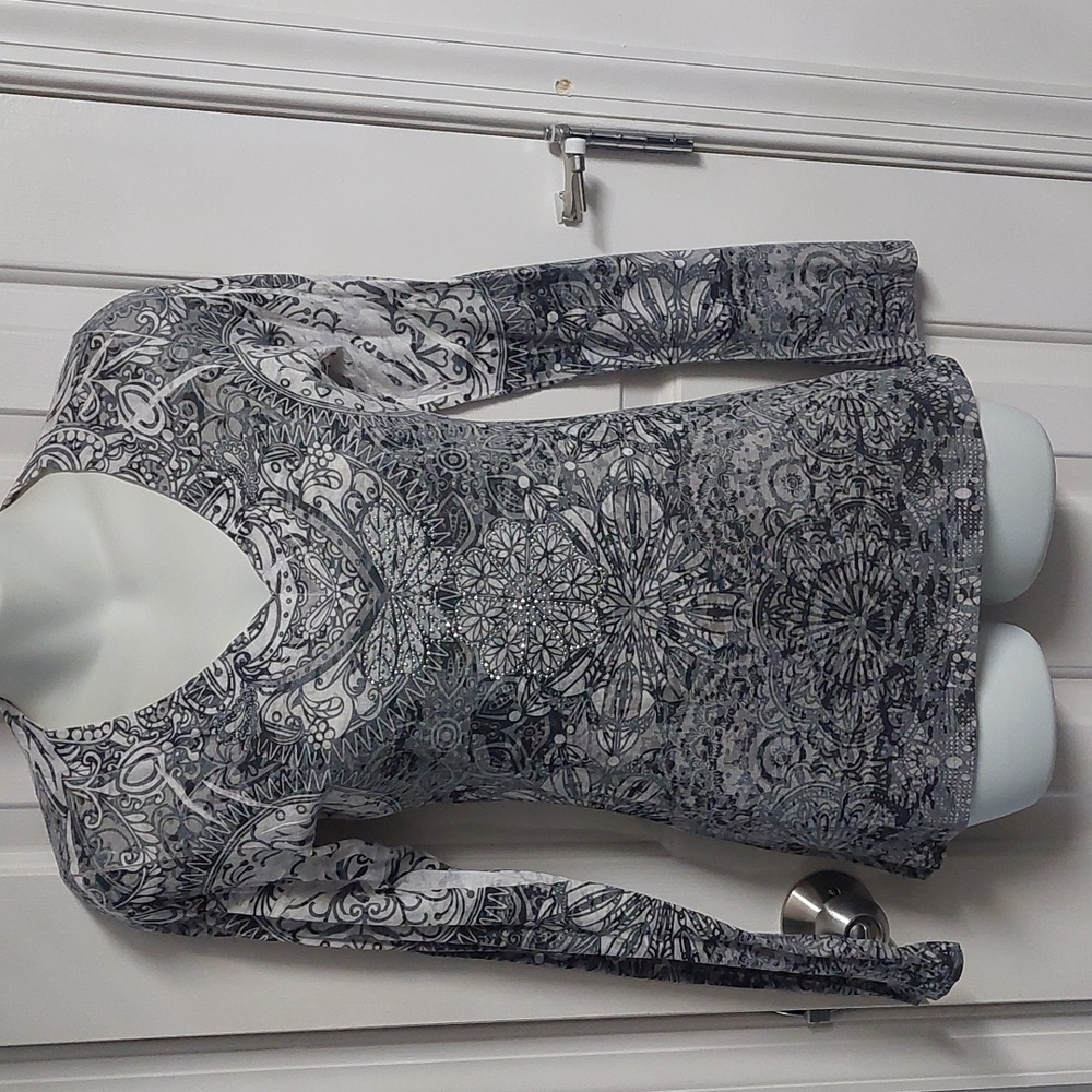Black & White Rhinestone Long Sleeve Top
